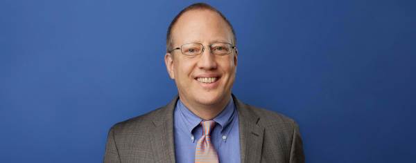 Portrait of Kenneth Monteiro.