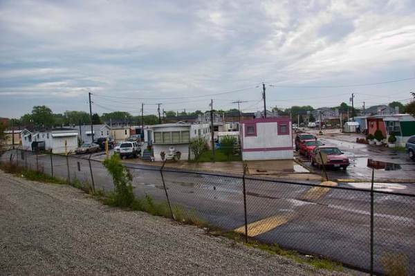 Mobile home park in Calumet Park, Il. This is image is not available under the 4.0 Creative Commons license.