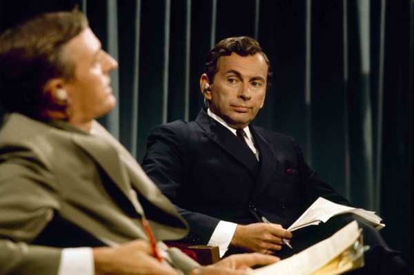 Gore Vidal and William f. Buckley in conversation in 1968. This image is not available under the 4.0 Creative Commons license.